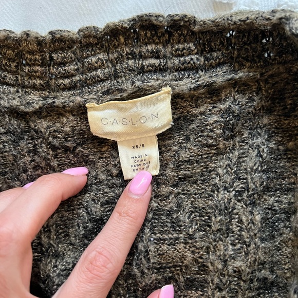 Sweater - Picture 5 of 8